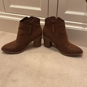 ladies MIA brown booties size 7 1/2
